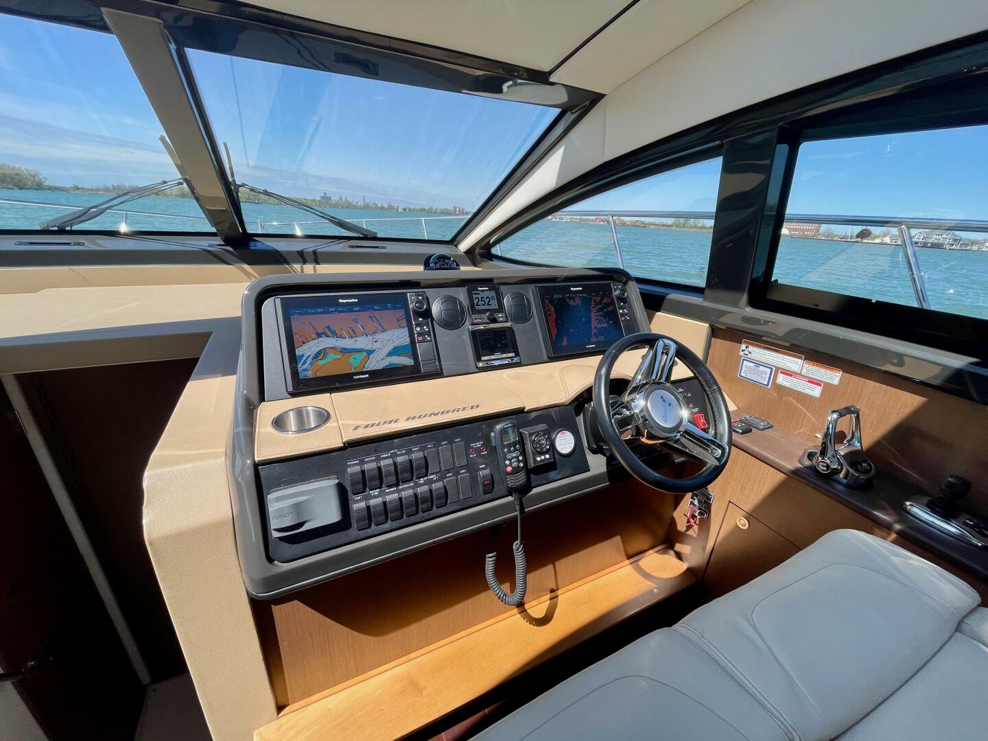2017 Sea Ray 400 Sundancer - Image 39