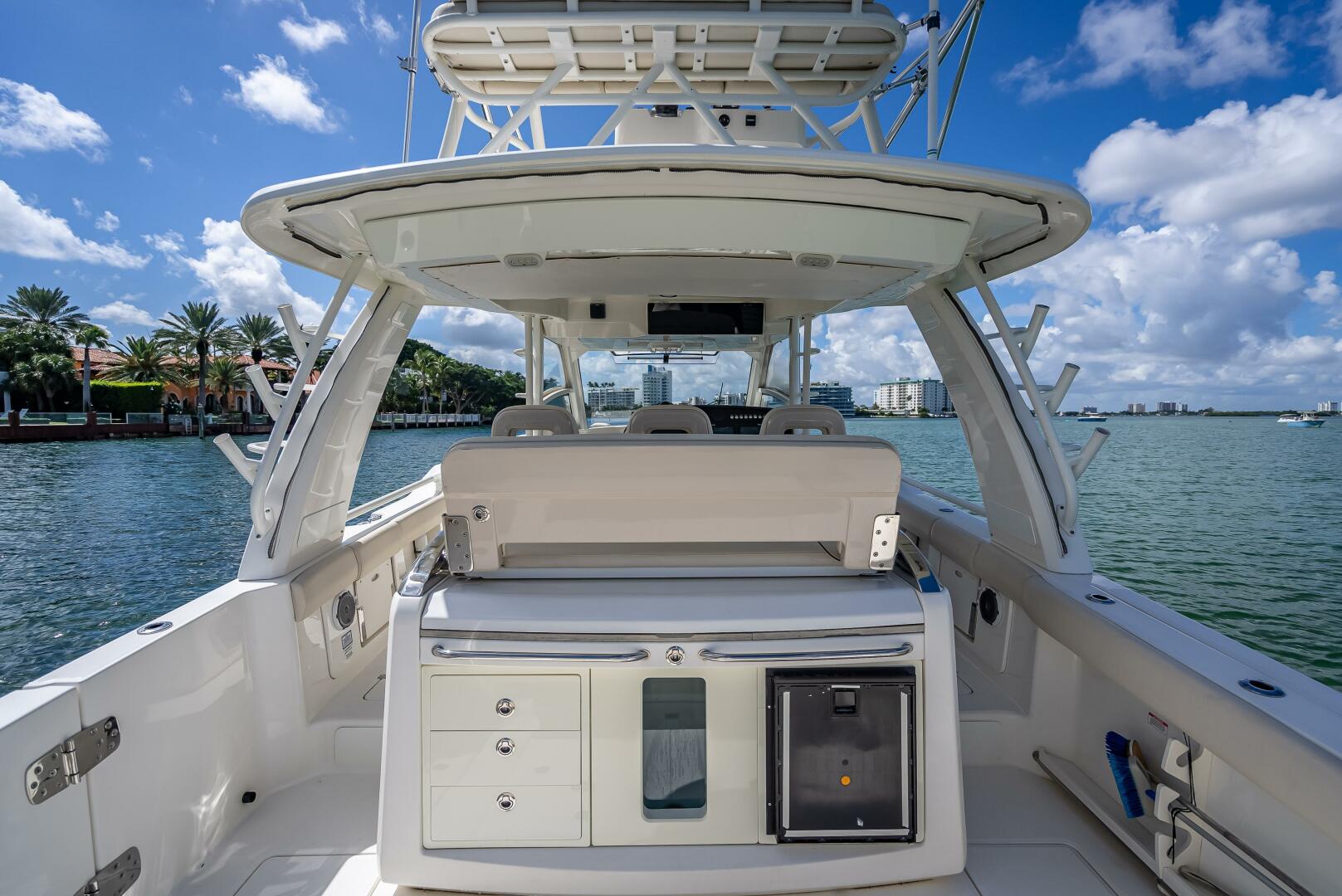 2016 Boston Whaler - Image 109