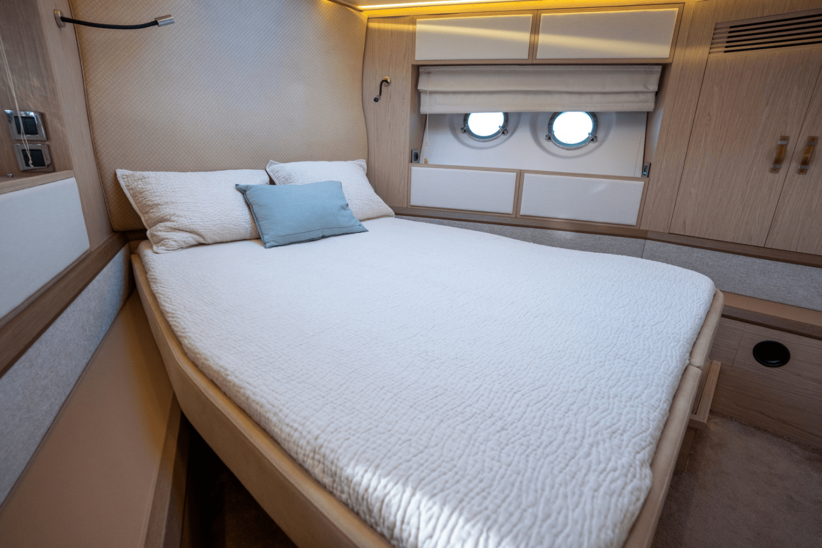 2019 Monte Carlo Yachts MC6 - Image 49
