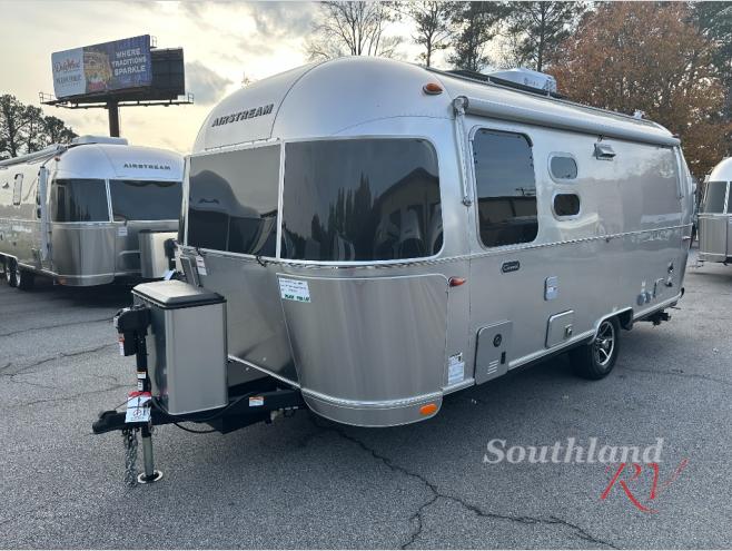 2026 Airstream Caravel 22FB - Image 5