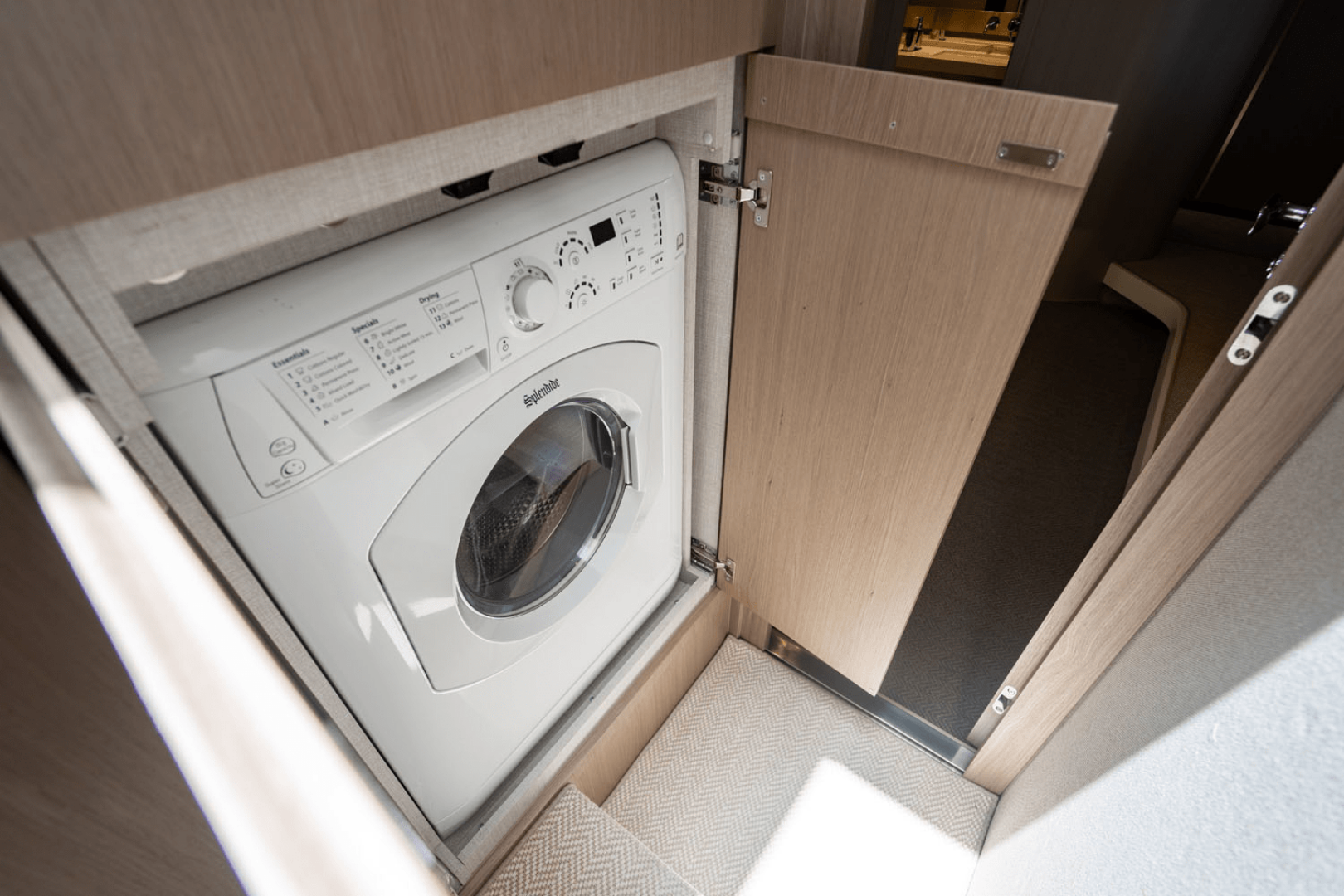 2024 Azimut 60 FLY - Image 22
