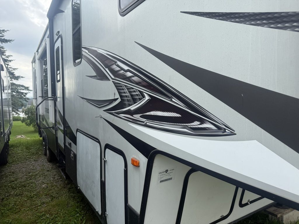 2017 Keystone M-35 - Image 2