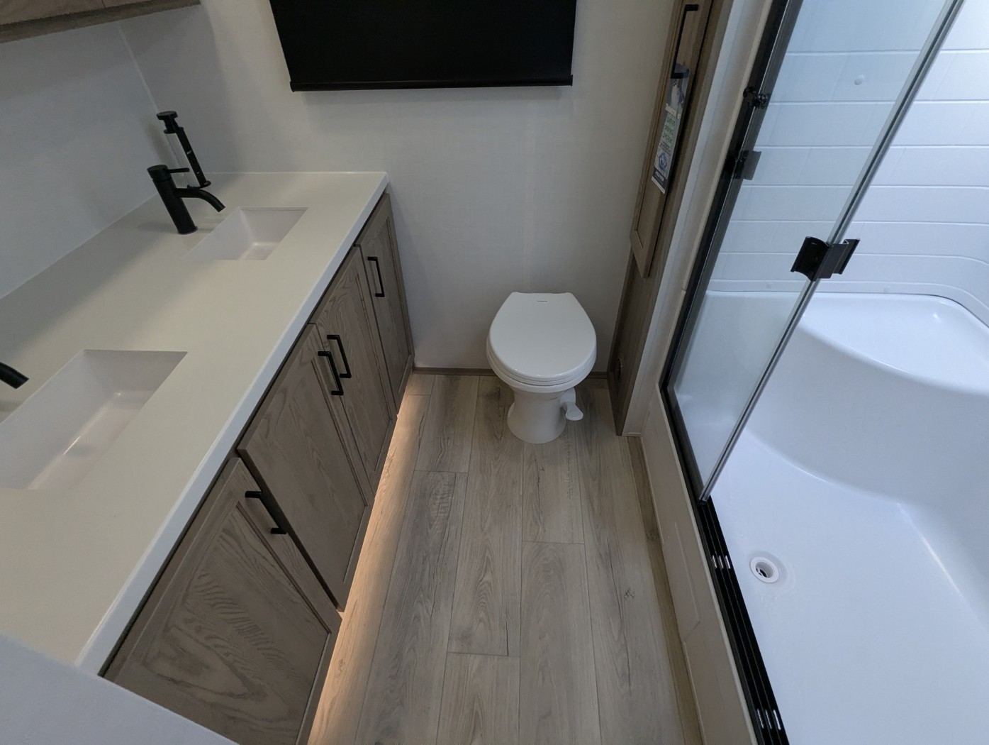 2026 Forest River Rockwood Signature 8263MBR - Image 23