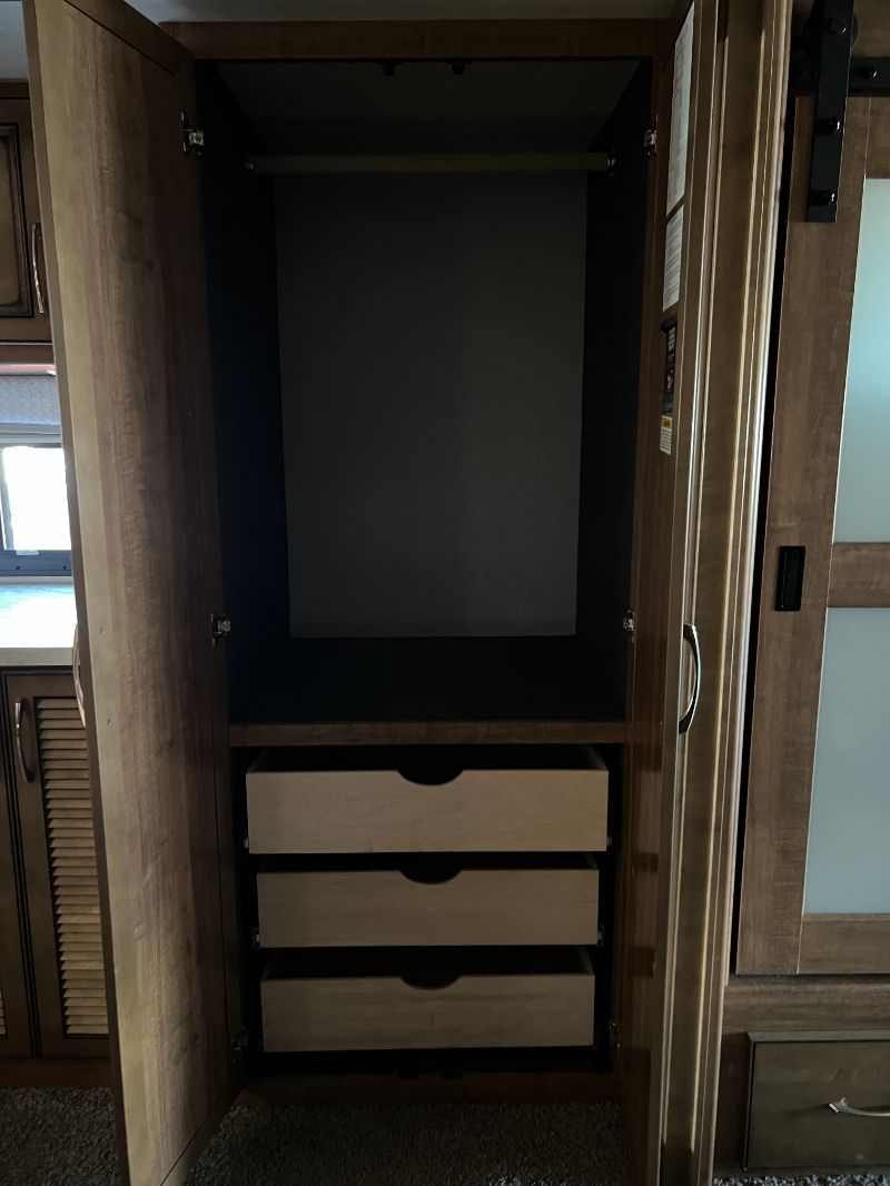 2023 Holiday Rambler Navigator 38N - Image 18