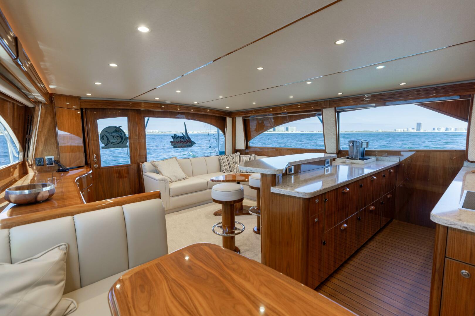 2020 Viking 62 Convertible - Image 10