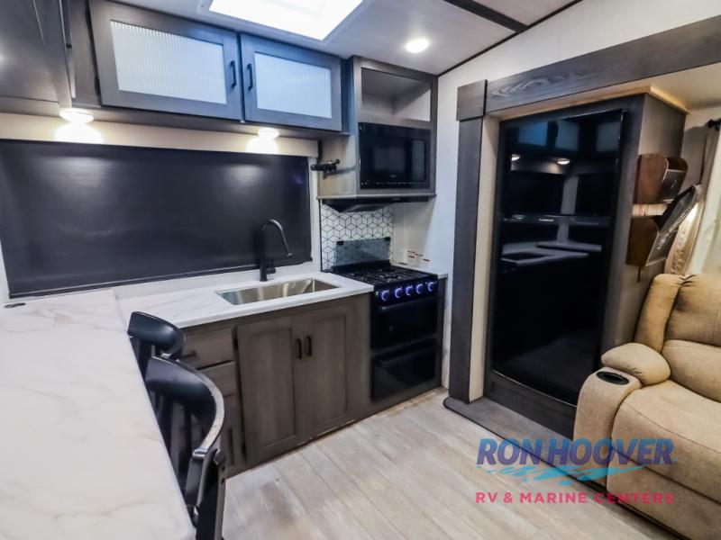 2023 FOREST RIVER 235RW - Image 7