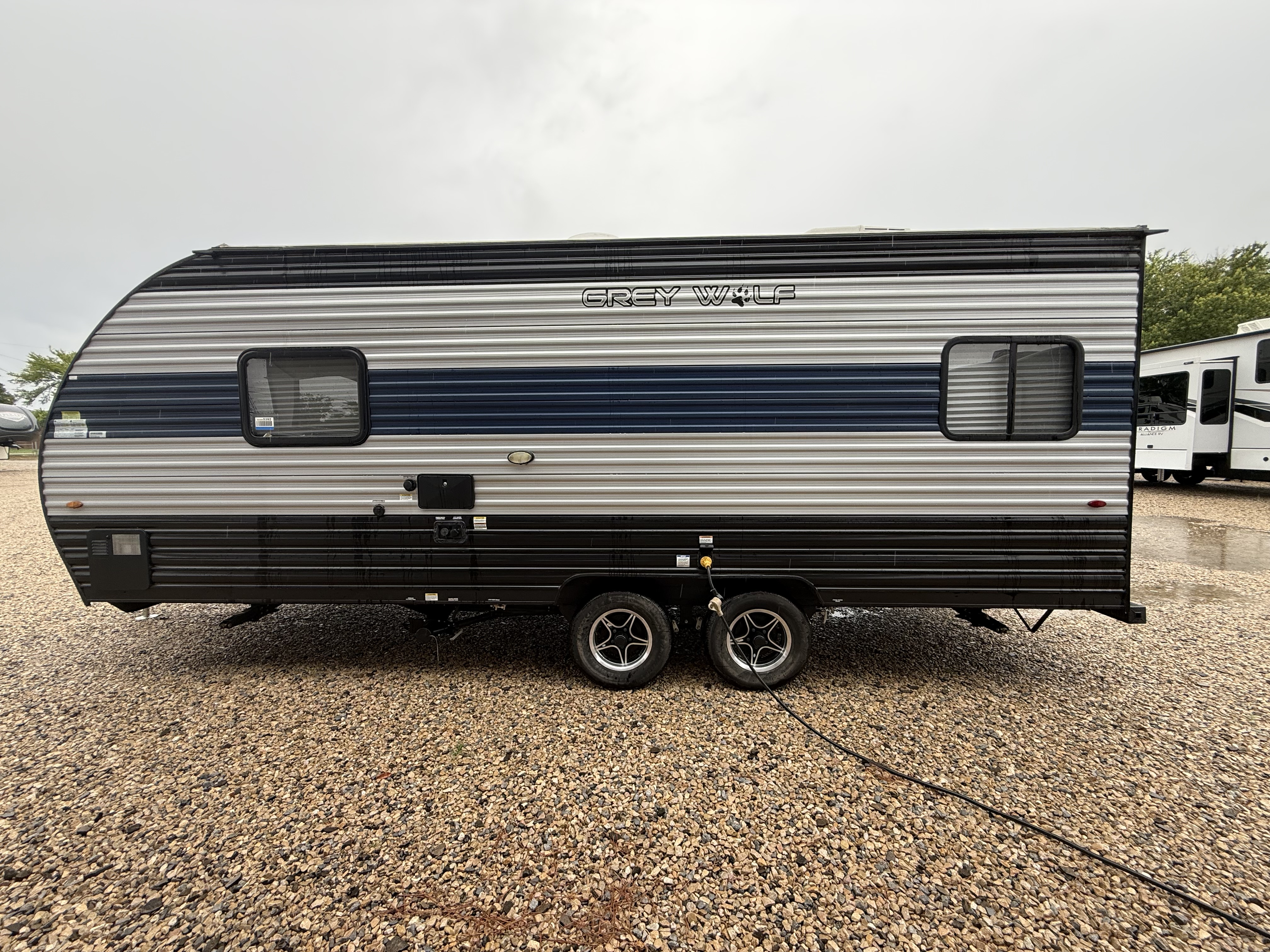 2022 Forest River GREY WOLF LIMITED 20RDSE - Image 4