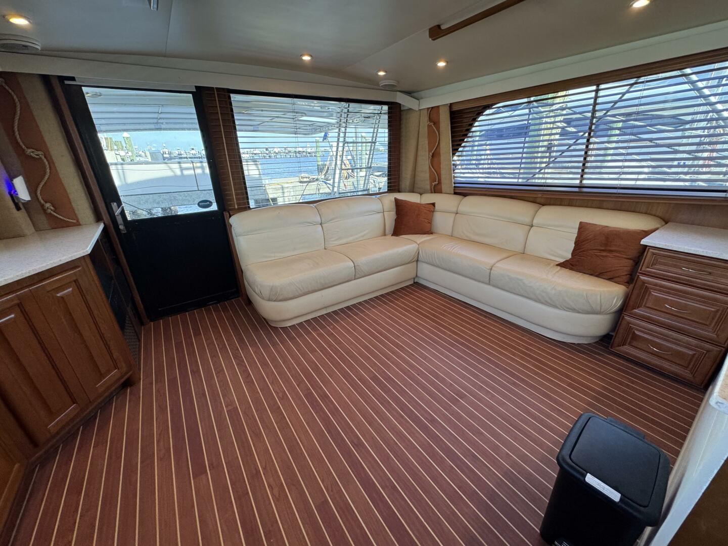 1995 Viking 58 Convertible - Image 14