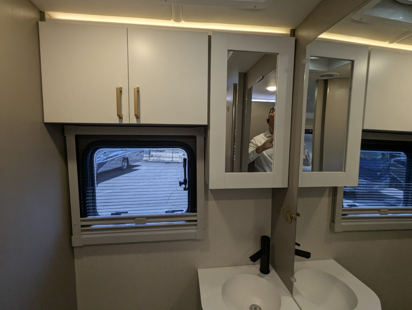 2027 Winnebago View 24R - Image 20
