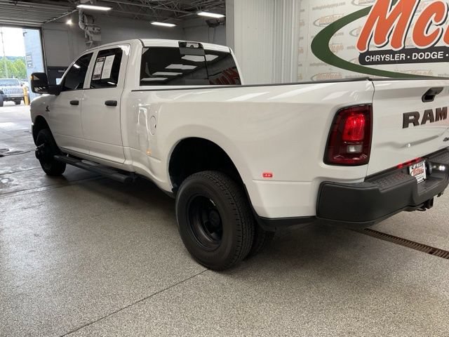 2025 Ram 3500 Tradesman 4x4 Crew Cab 8' Box - Image 9