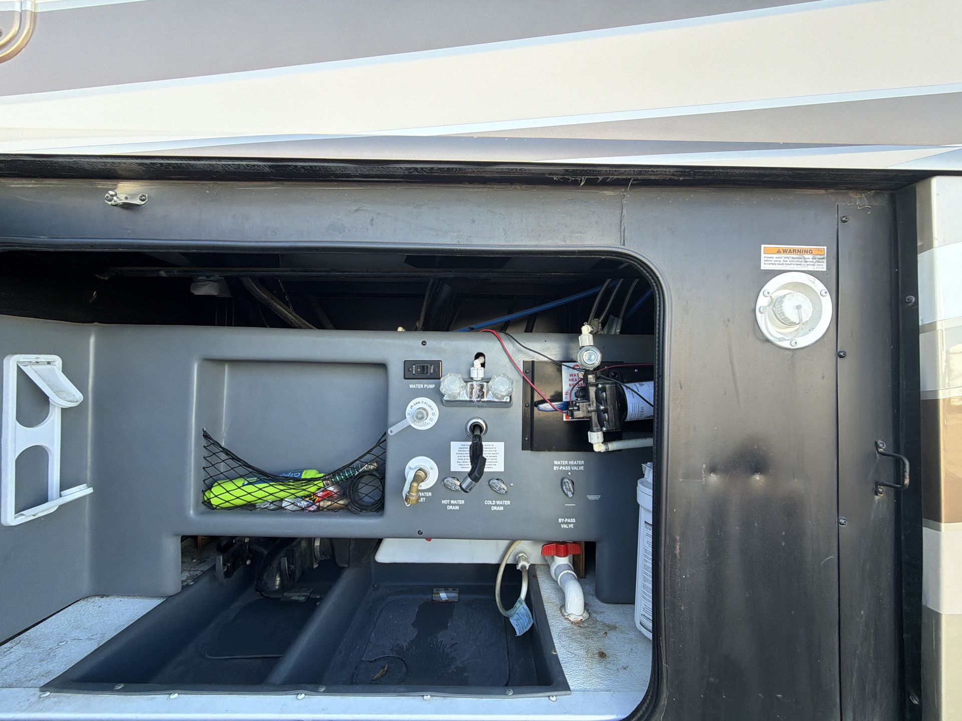2013 Fleetwood Expedition 38B - Image 15