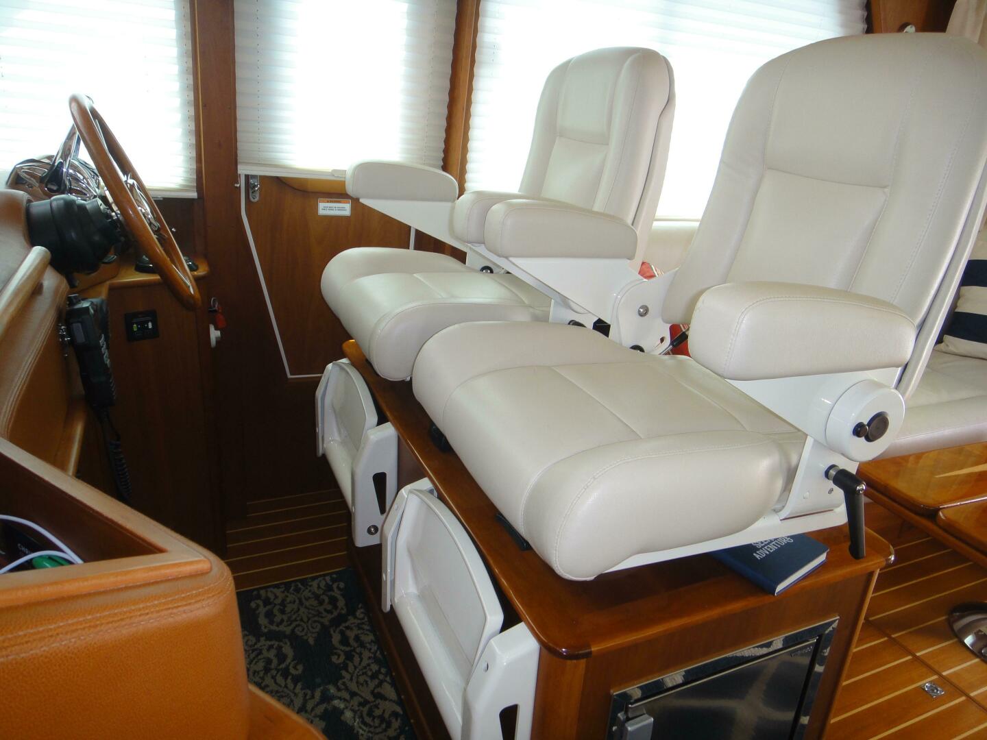 2018 Sabre 48 Salon Express - Image 10