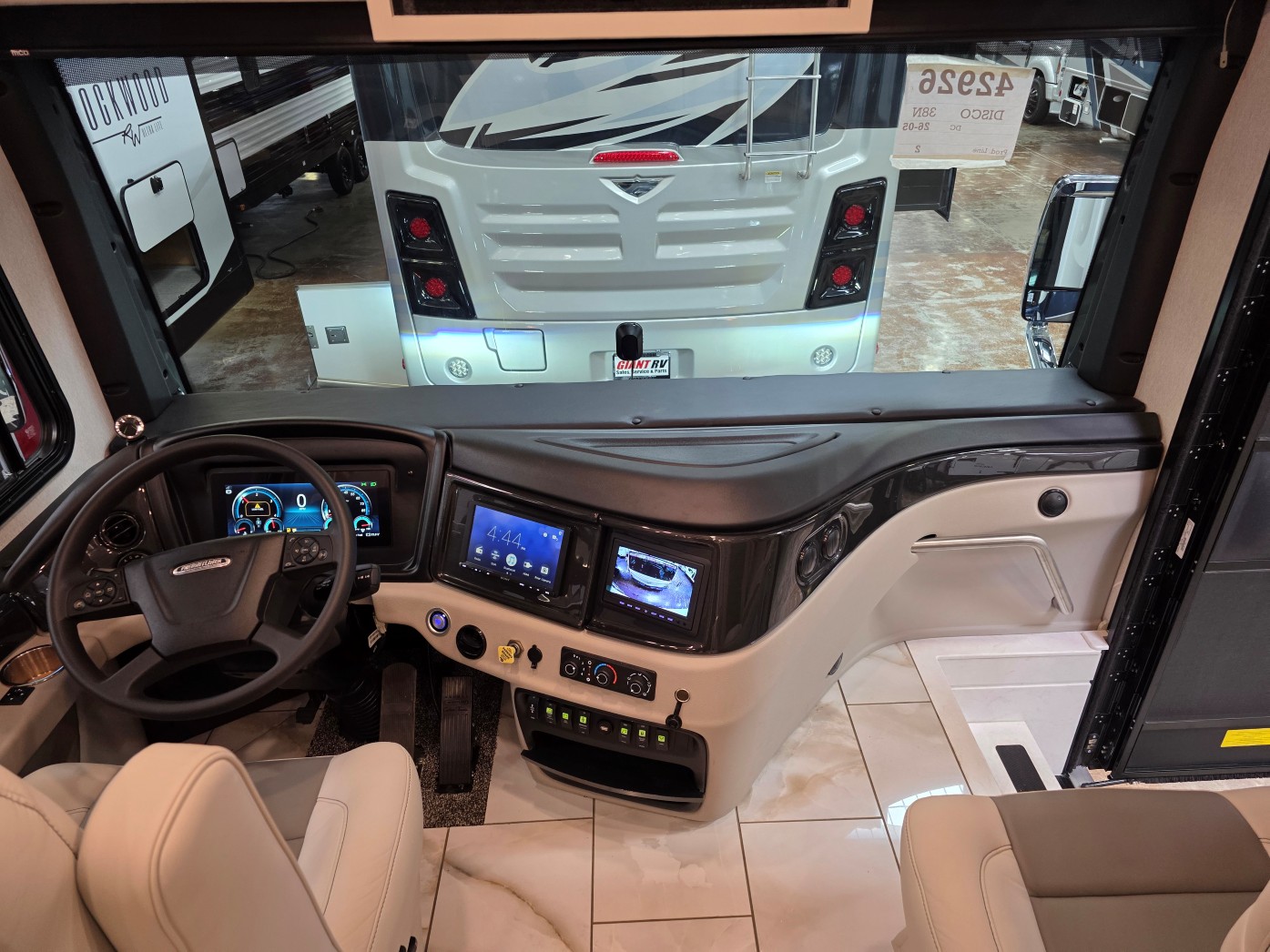 2026 Fleetwood Discovery 38N - Image 55