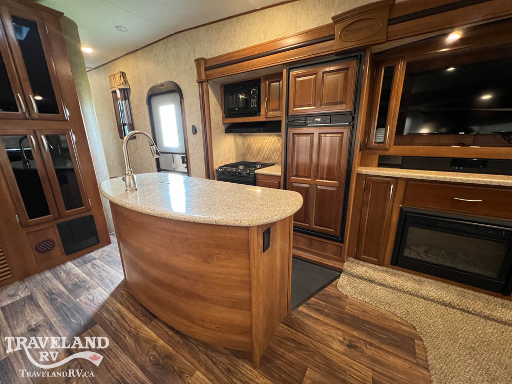 2015 Prime Time Crusader 295RST - Image 25