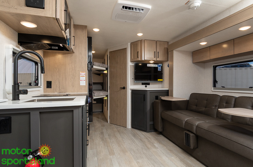 2027 Ember Overland Series 221MSL - Image 22