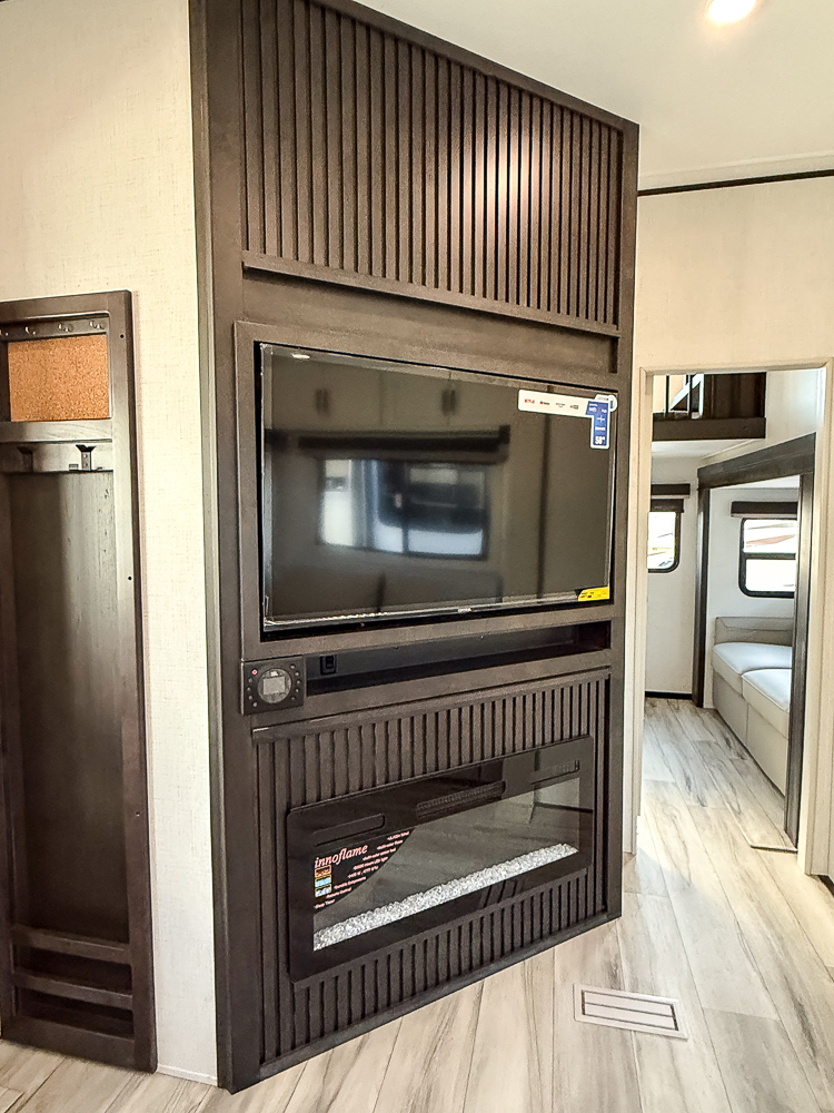 2026 KEYSTONE 380LT - Image 52