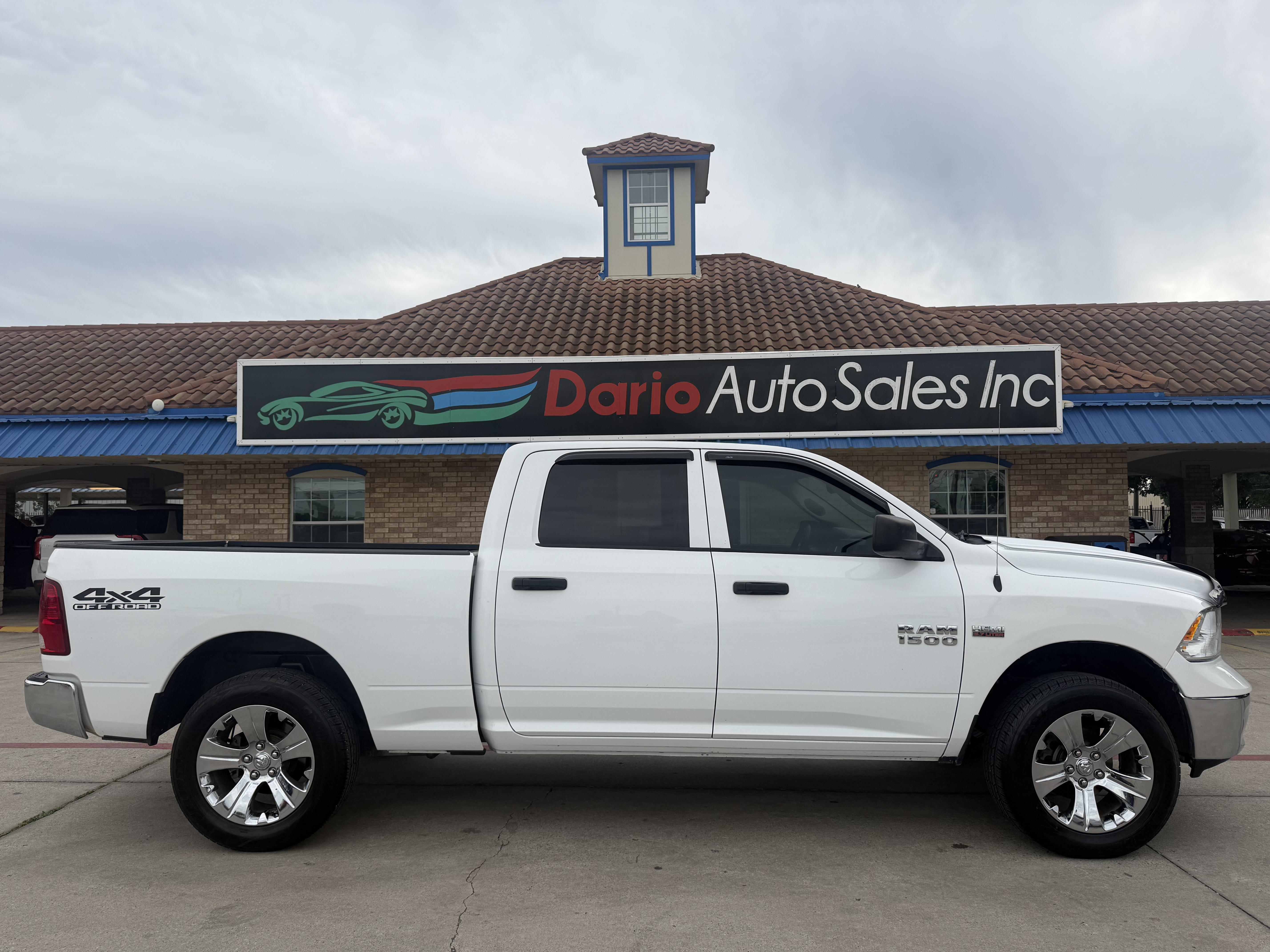 2016 Ram 1500 Pickup-V8 Crew Cab Tradesman 4WD - Image 9