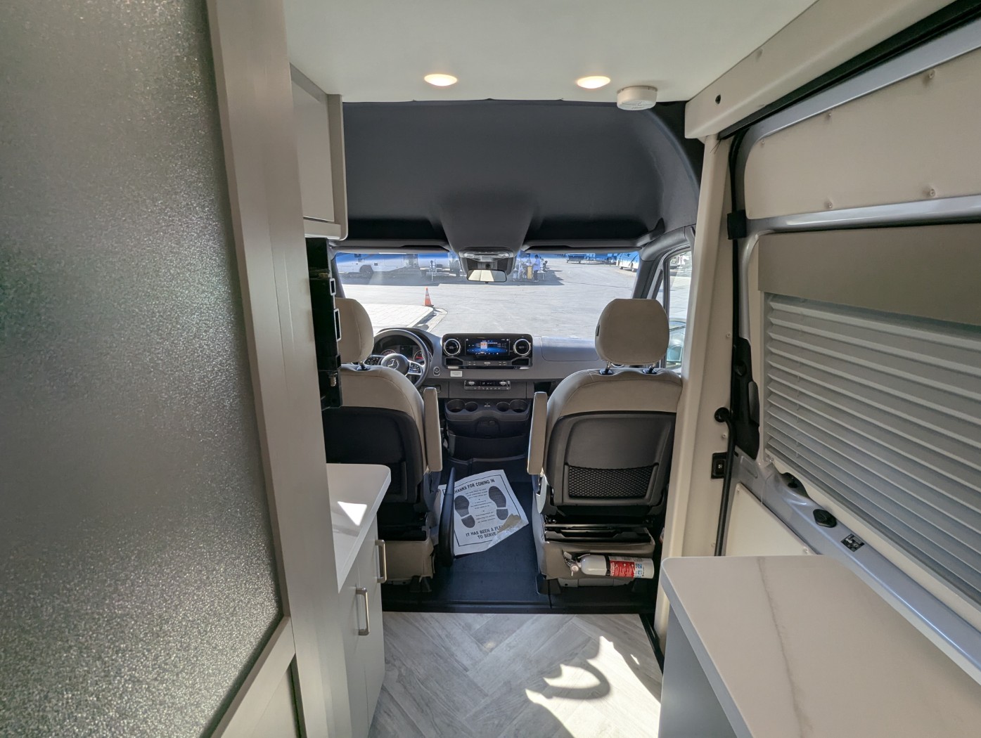 2025 Coachmen Galleria Li3 24A - Image 29
