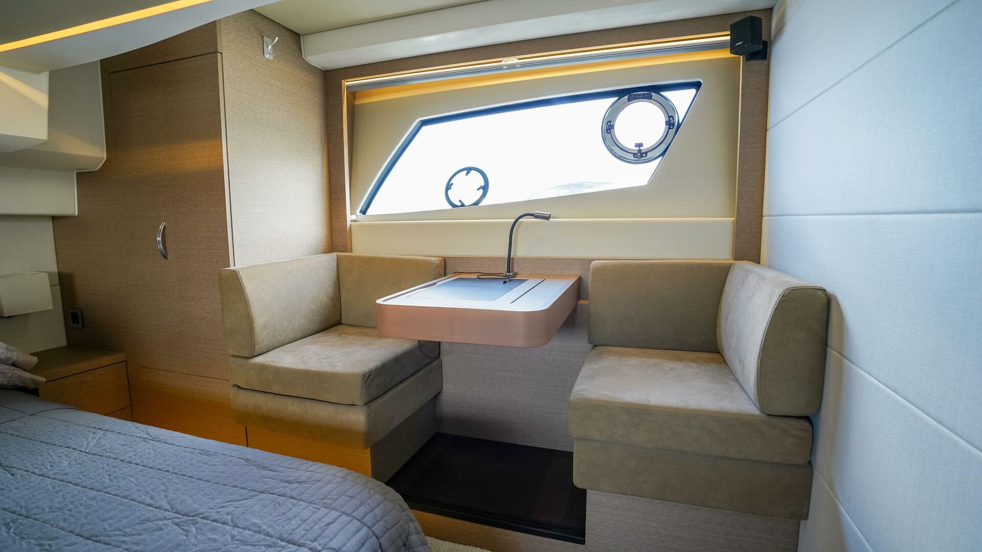 2018 Prestige 500 Flybridge - Image 20