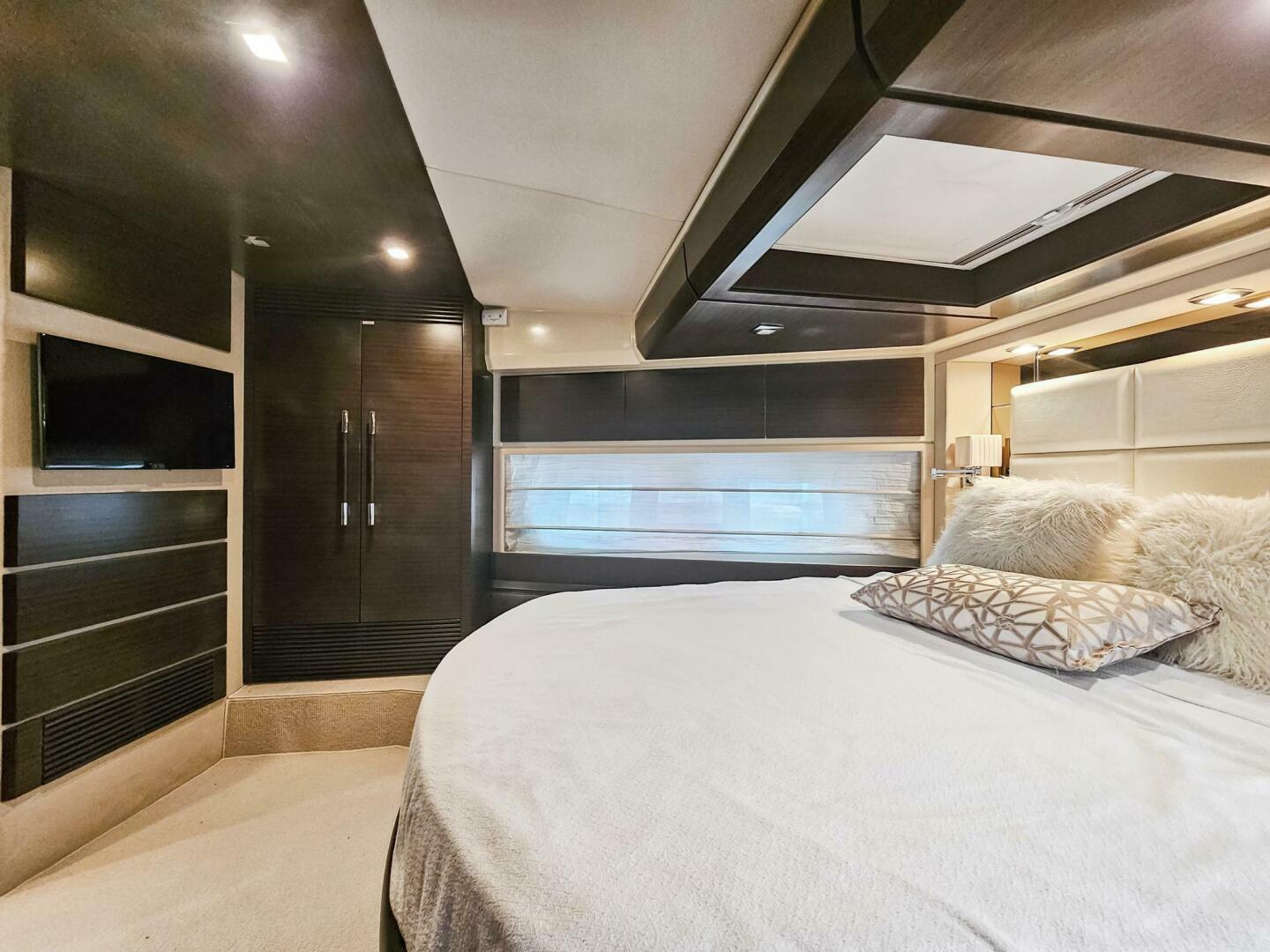 2013 Azimut 70 - Image 48