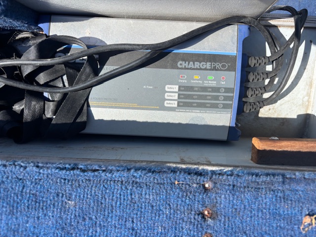 1990 CRESTLINER PHANTOM 160 - Image 21