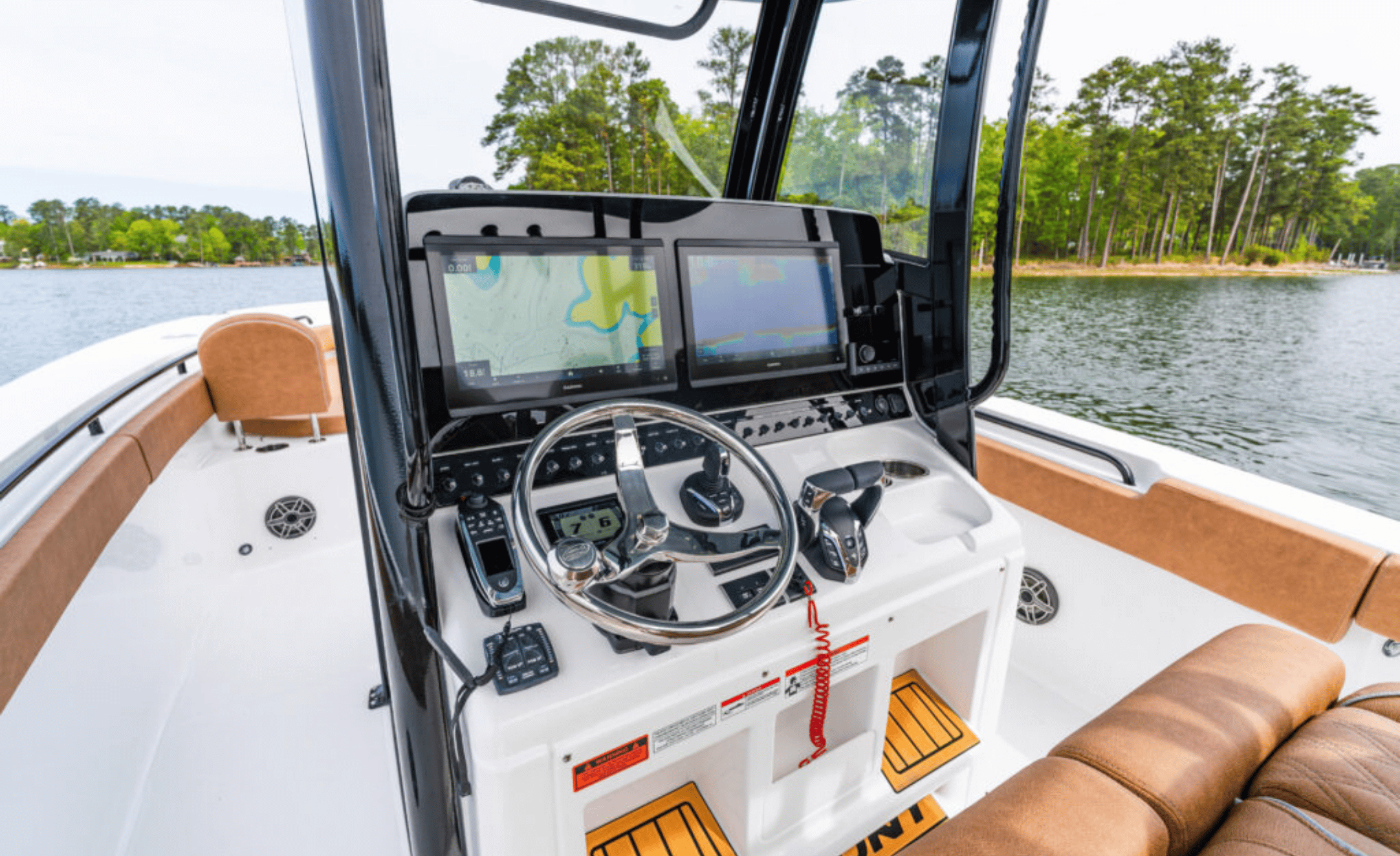 2027 SEA HUNT ULTRA 305SE - Image 21