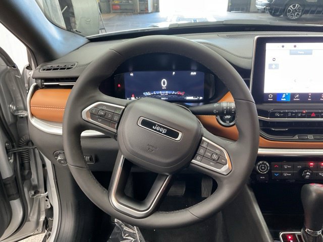 2025 Jeep Compass Limited 4x4 - Image 14