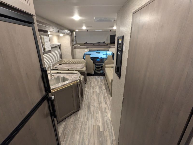 2024 Thor Motor Coach Four Winds 28Z - Image 15