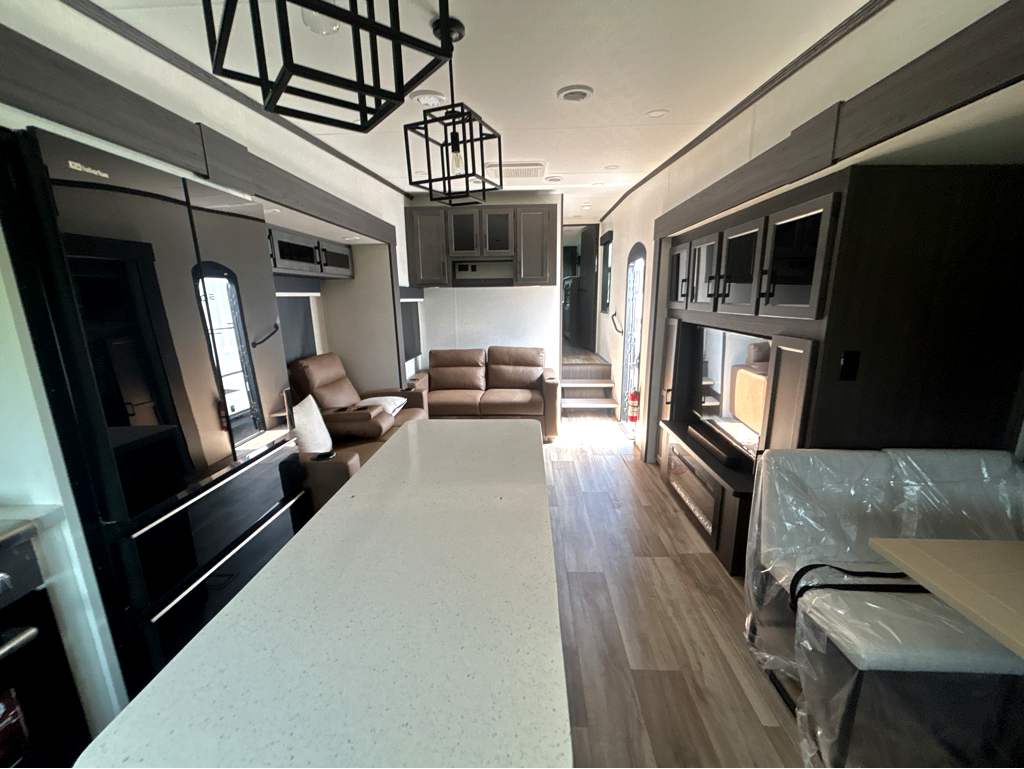2026 VENTURE RV SPORTTREK 353VRK - Image 22