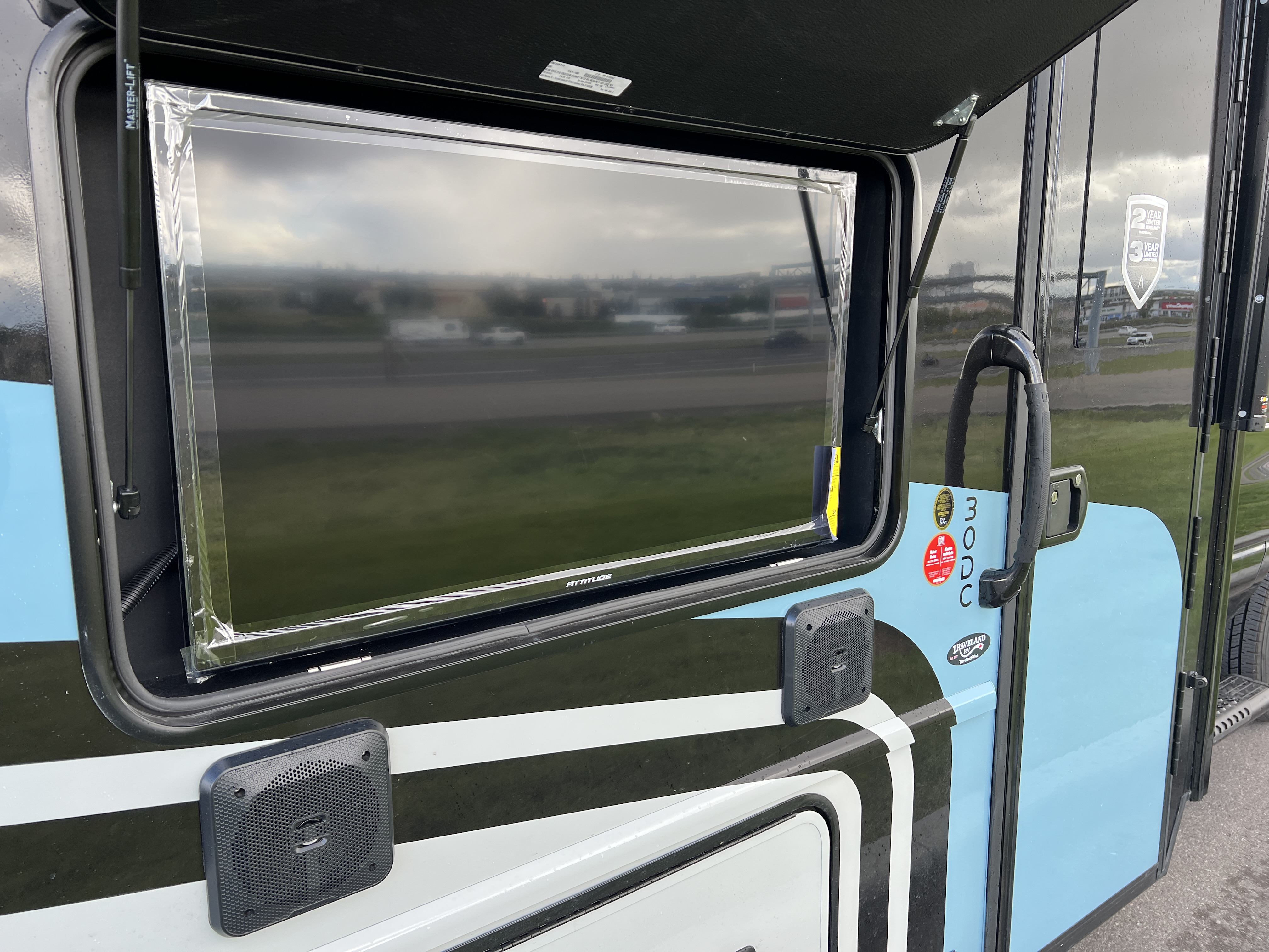 2027 Grand Design LINEAGE SERIES E 30DC - Image 12