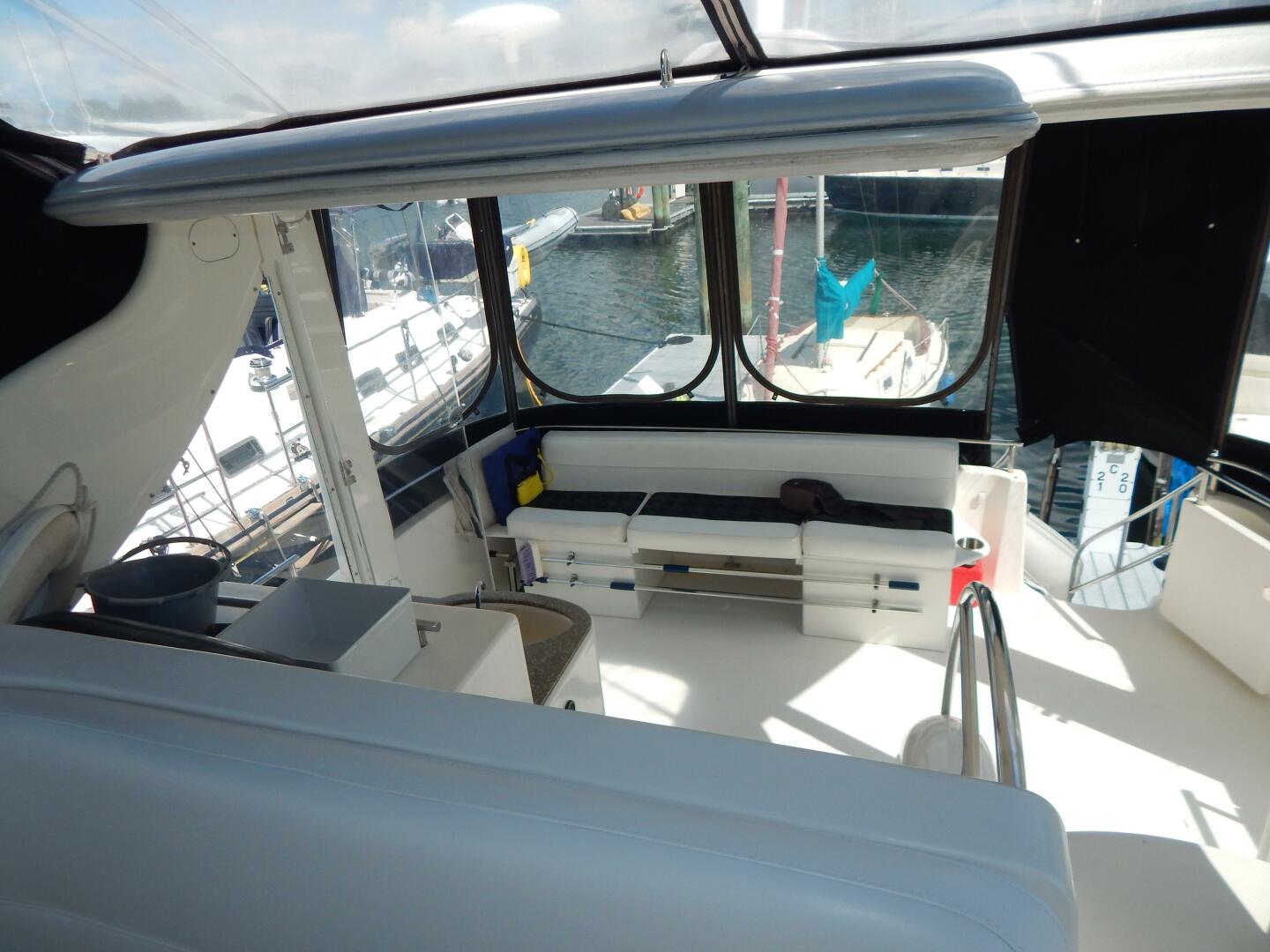 2005 Meridian 408 Motor Yacht - Image 31