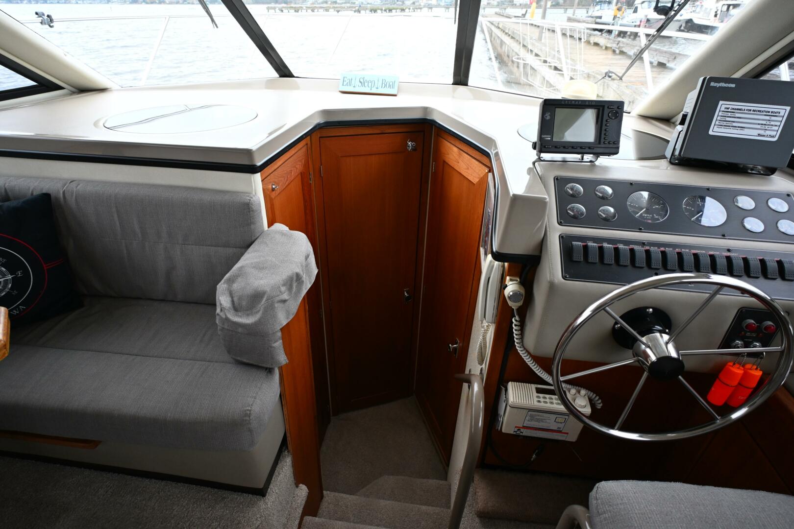 1996 Bayliner 4087 Aft Cabin Motoryacht - Image 31