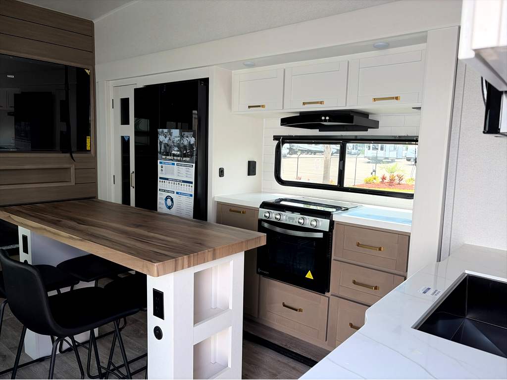 2027 JAYCO EAGLE 367TBTS - Image 6