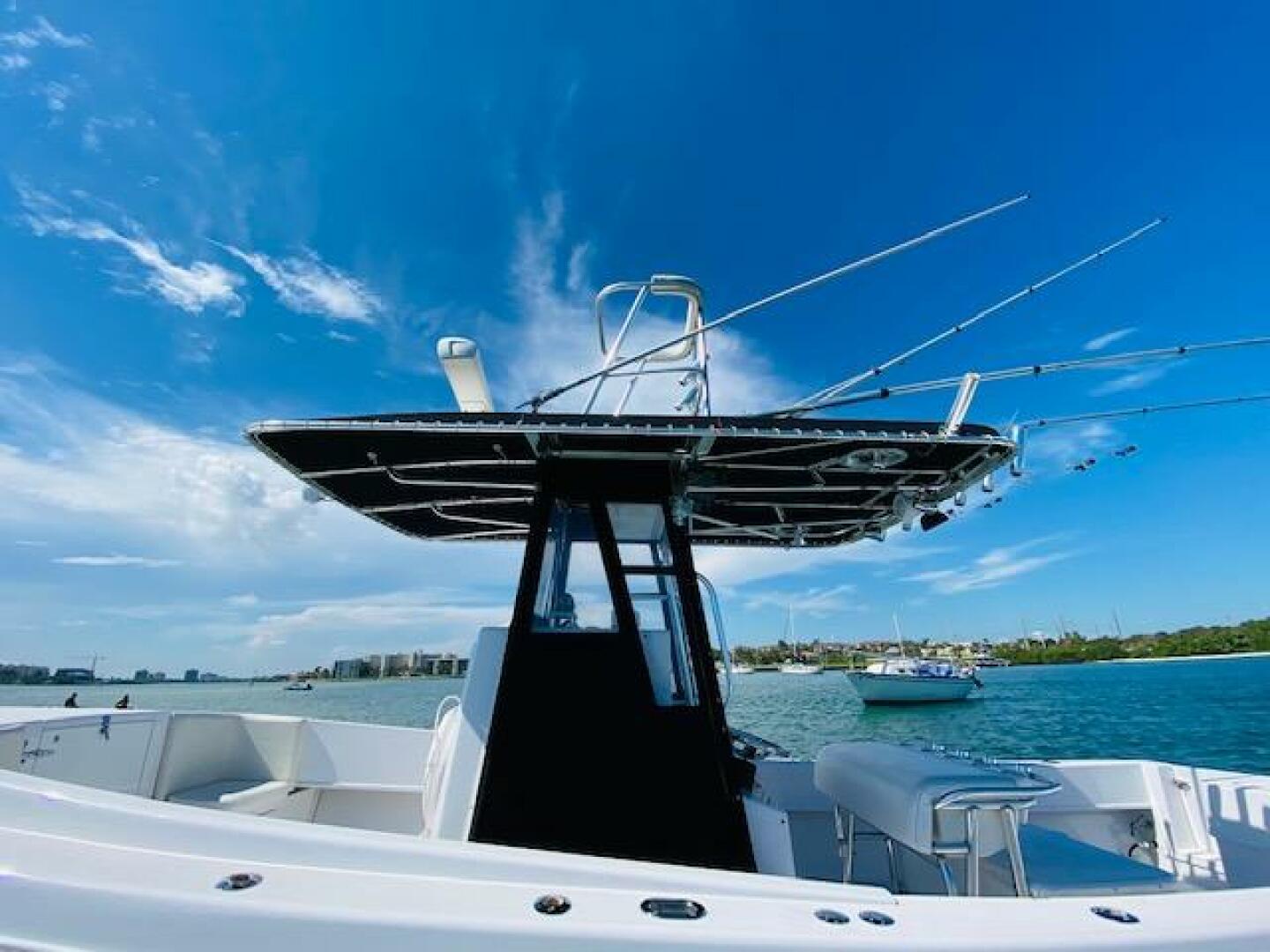2004 Contender 31 Cuddy - Image 13