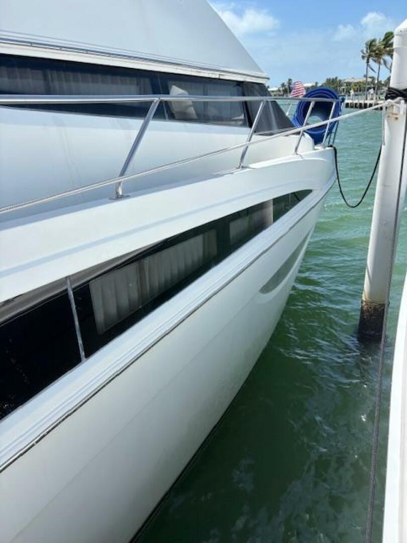 2006 Carver 43 Motor Yacht - Image 14
