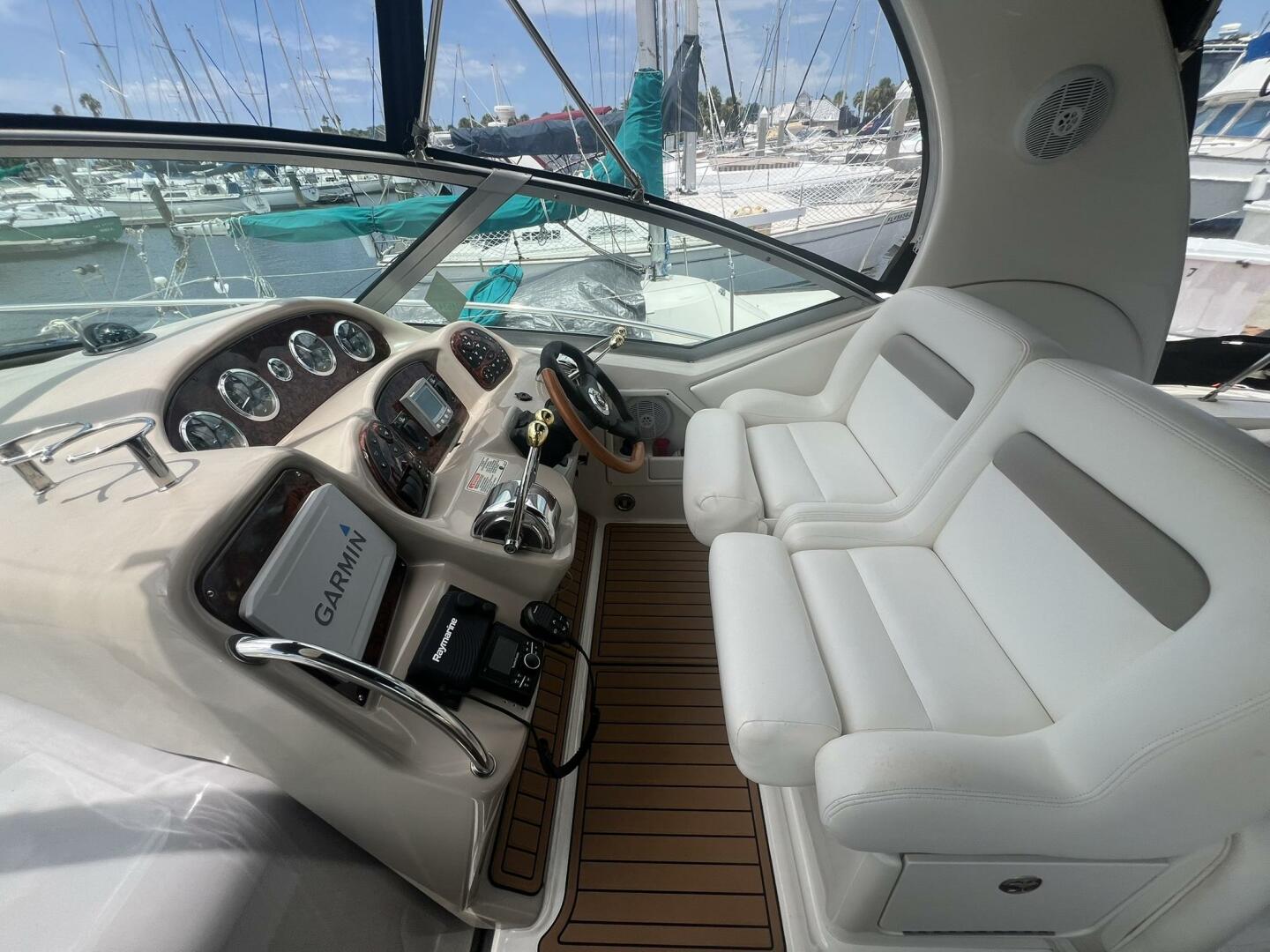 2003 Sea Ray 320 Sundancer - Image 28
