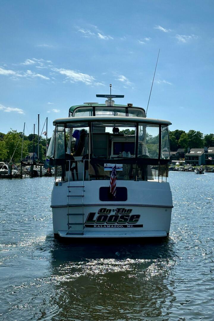 1991 Carver 3807 Aft Cabin - Image 5