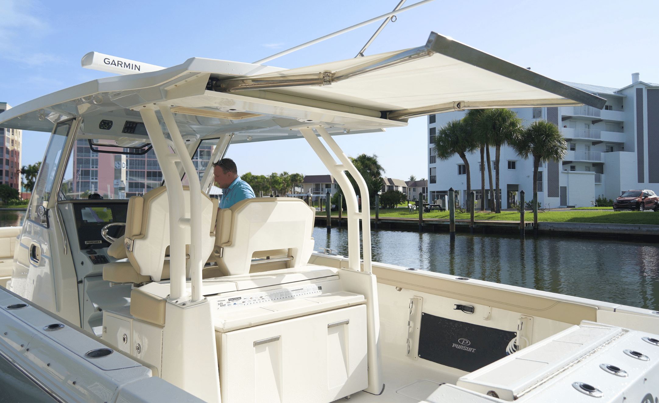2020 PURSUIT S328 - Image 15
