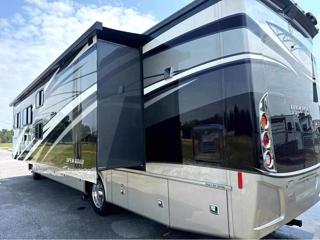 2023 TIFFIN ALLEGRO 36UA - Image 3