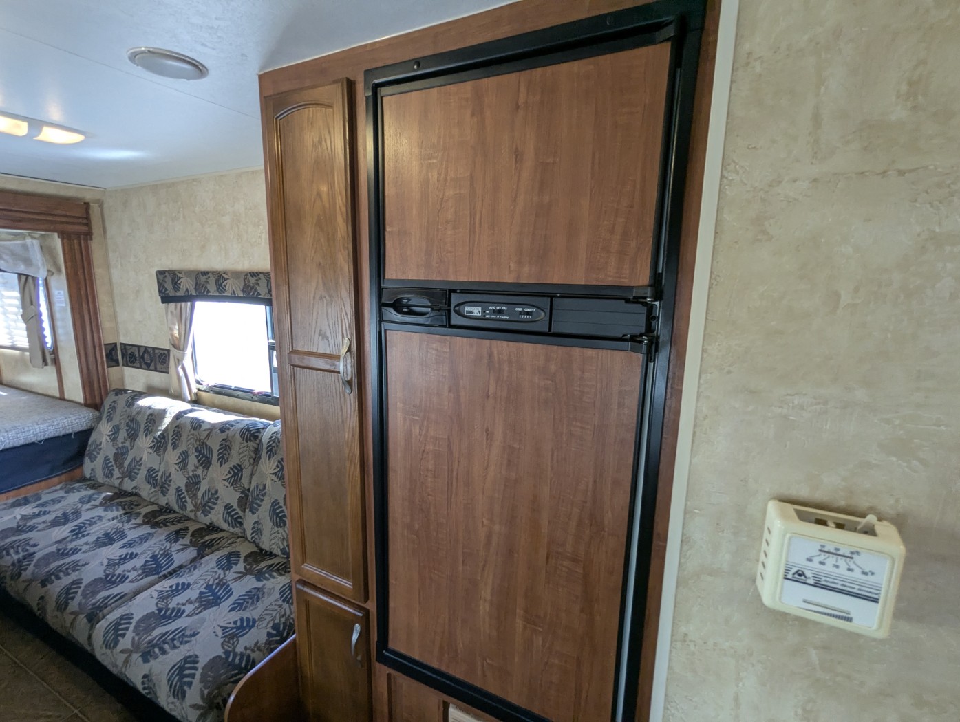 2011 JAYCO JAYFEATHER X213 - Image 22