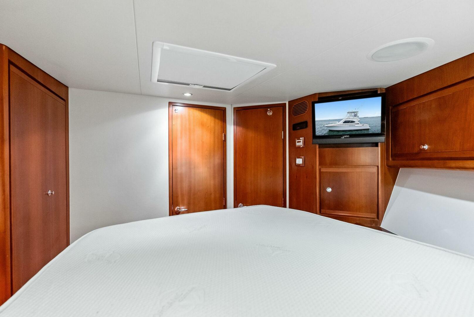 2006 BERTRAM Convertible Base - Image 39