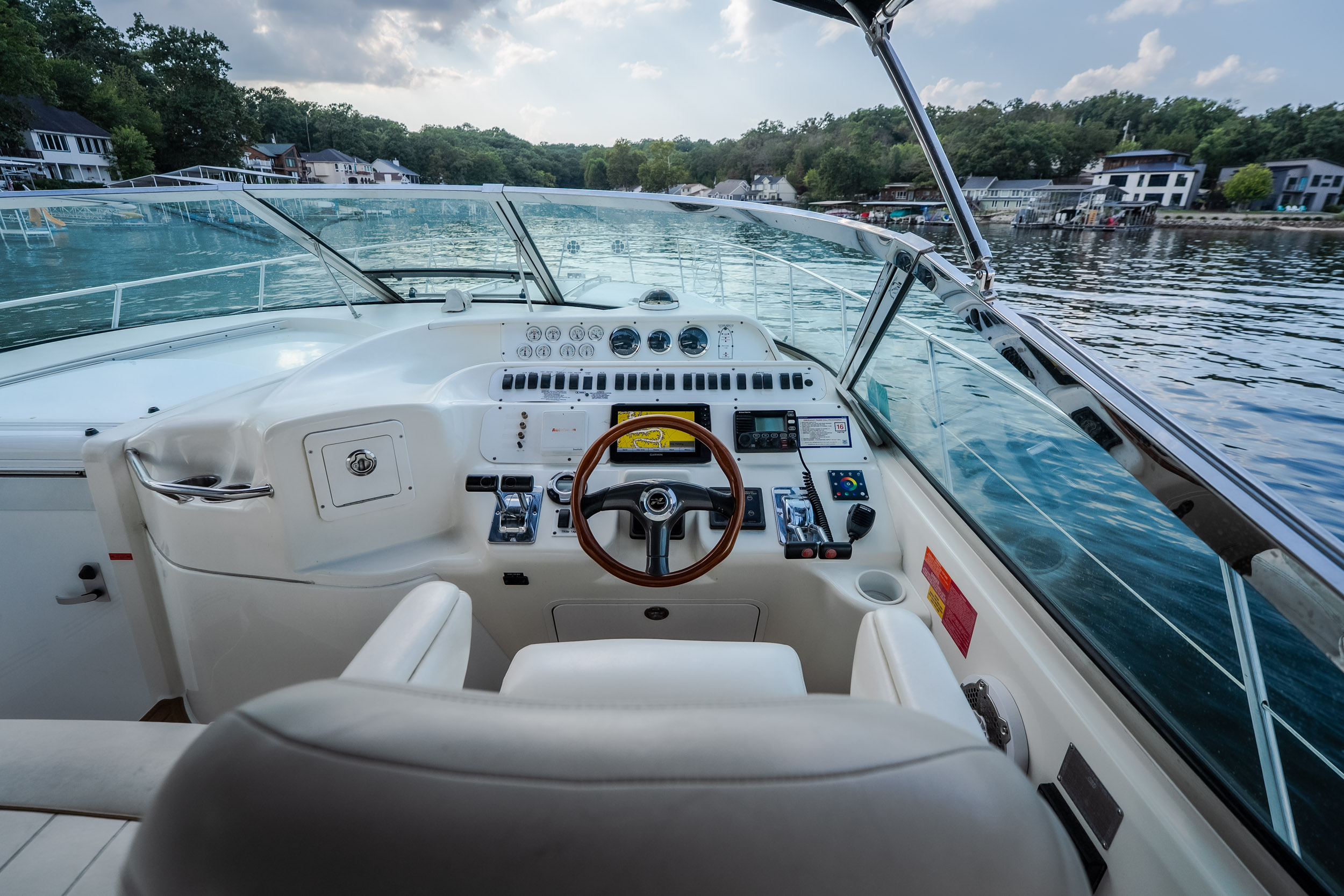 1997 Sea Ray  Sundancer 400 - Image 12