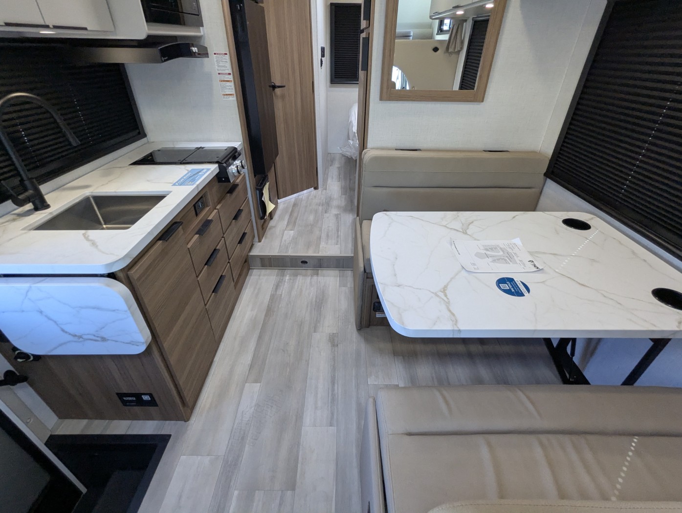 2027 Thor Motor Coach Four Winds 22Z - Image 15