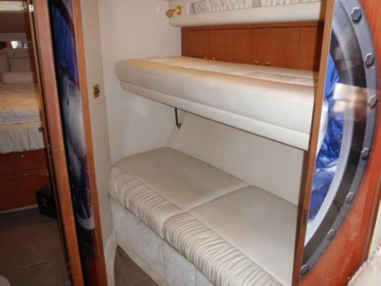 1999 Sea Ray Express Cruiser - Image 9