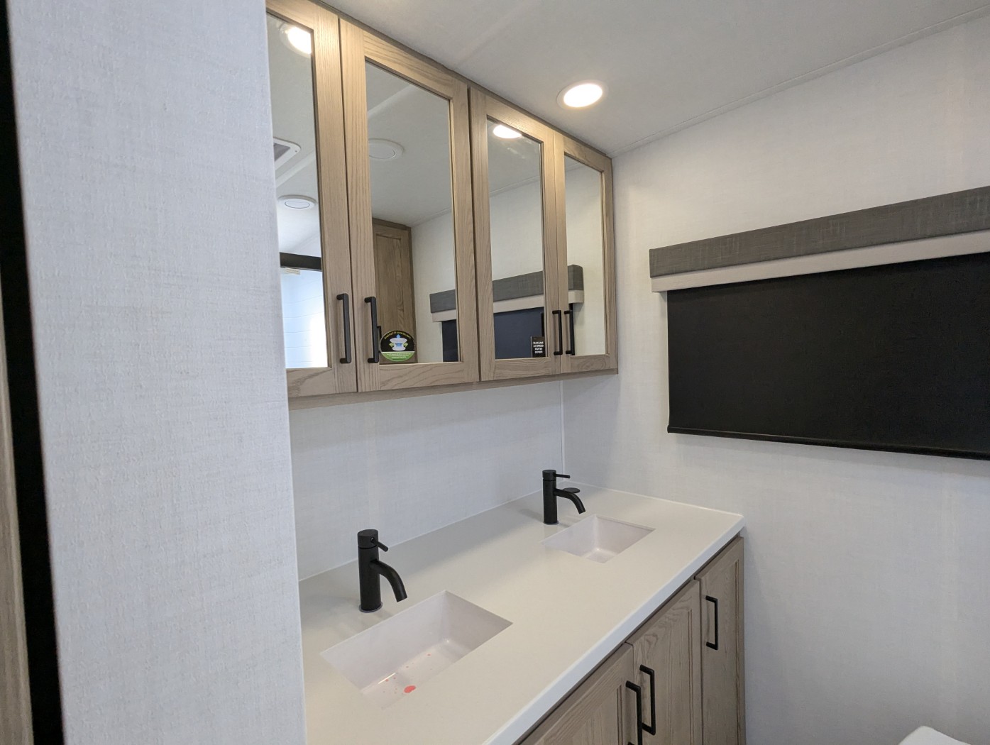 2026 Forest River Rockwood Signature 8263MBR - Image 22