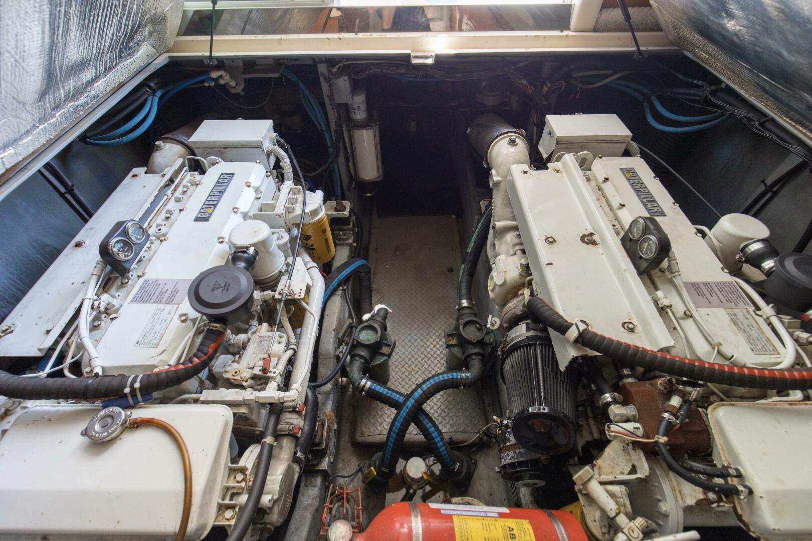 2000 Sea Ray 400 Sedan Bridge - Image 33