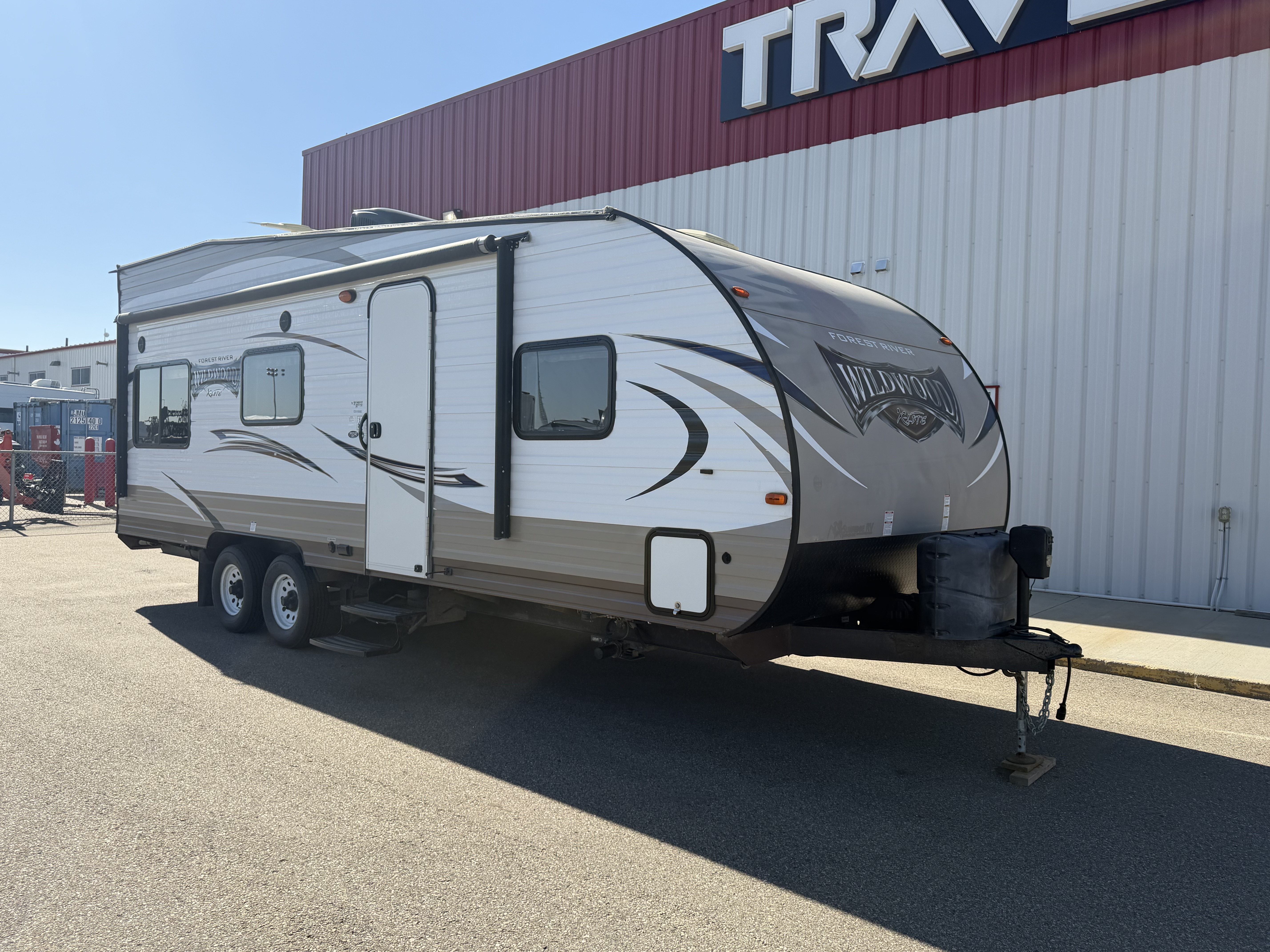 2017 Forest River Wildwood X-Lite West 211SSXL - Image 1