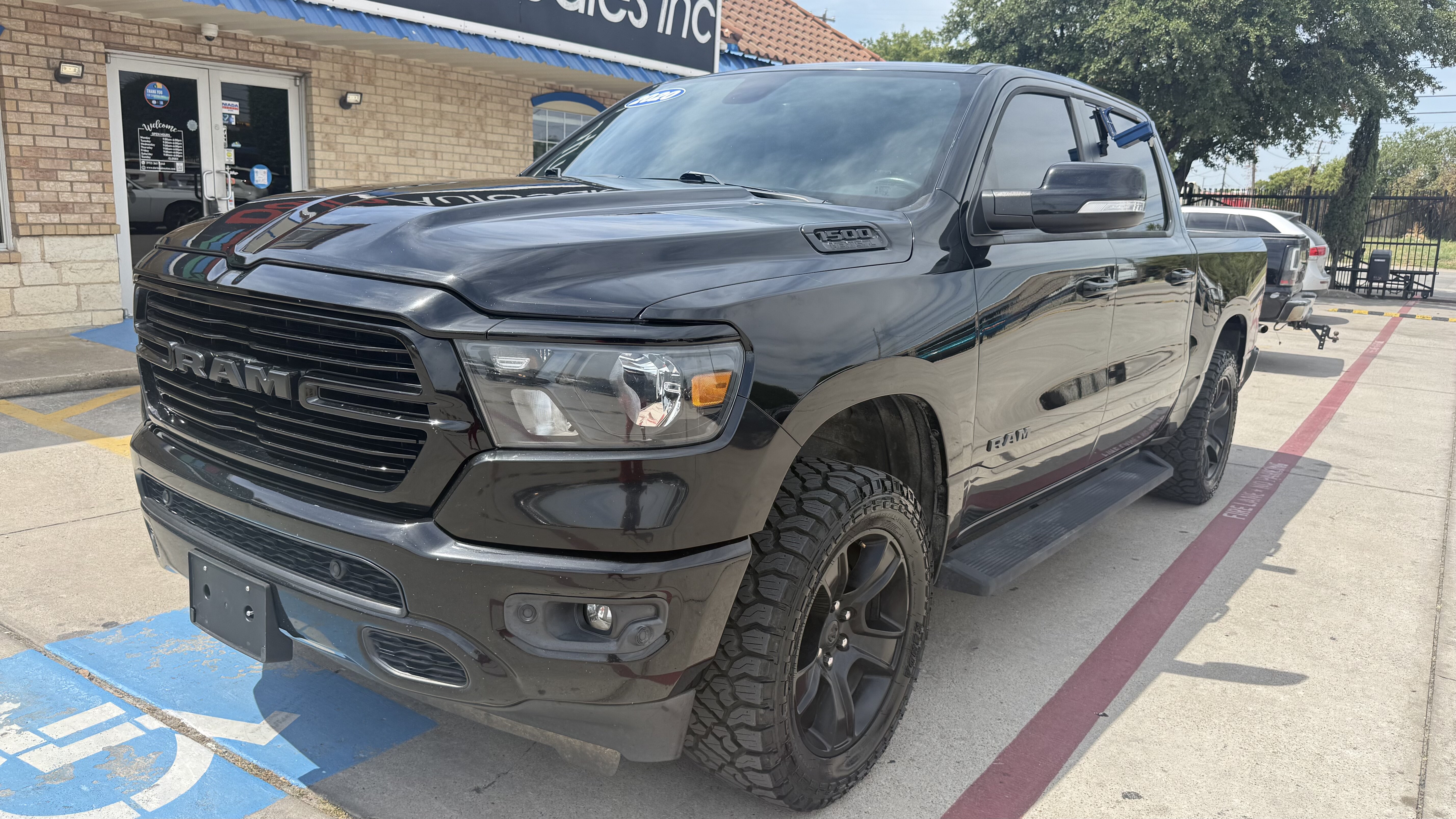 2020 Ram 1500 Pickup Crew Cab Bighorn/Lone Star 4WD - Image 17