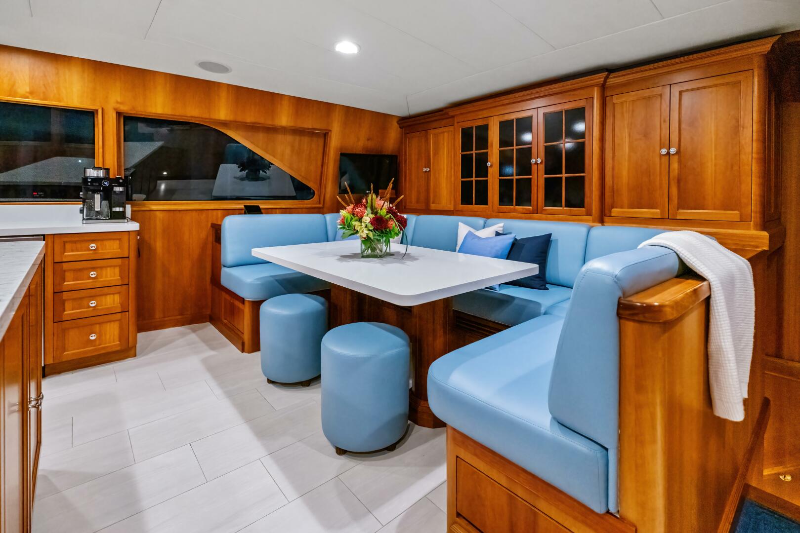 1998 Burger Raised Pilothouse - Image 12