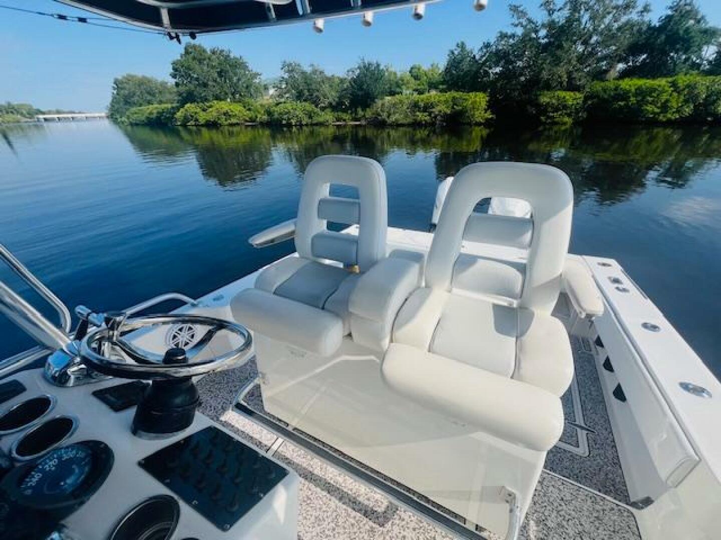 1999 Venture 34 Walkaround with Tower - Image 38